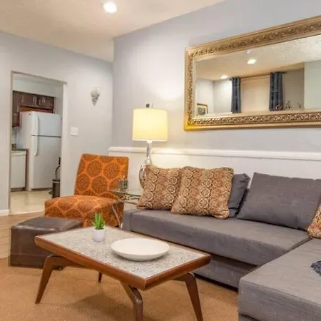 Stylish And Refined With Easy City Access Pittsburgh Exterior photo