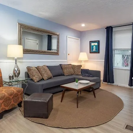 Stylish And Refined With Easy City Access Pittsburgh Exterior photo